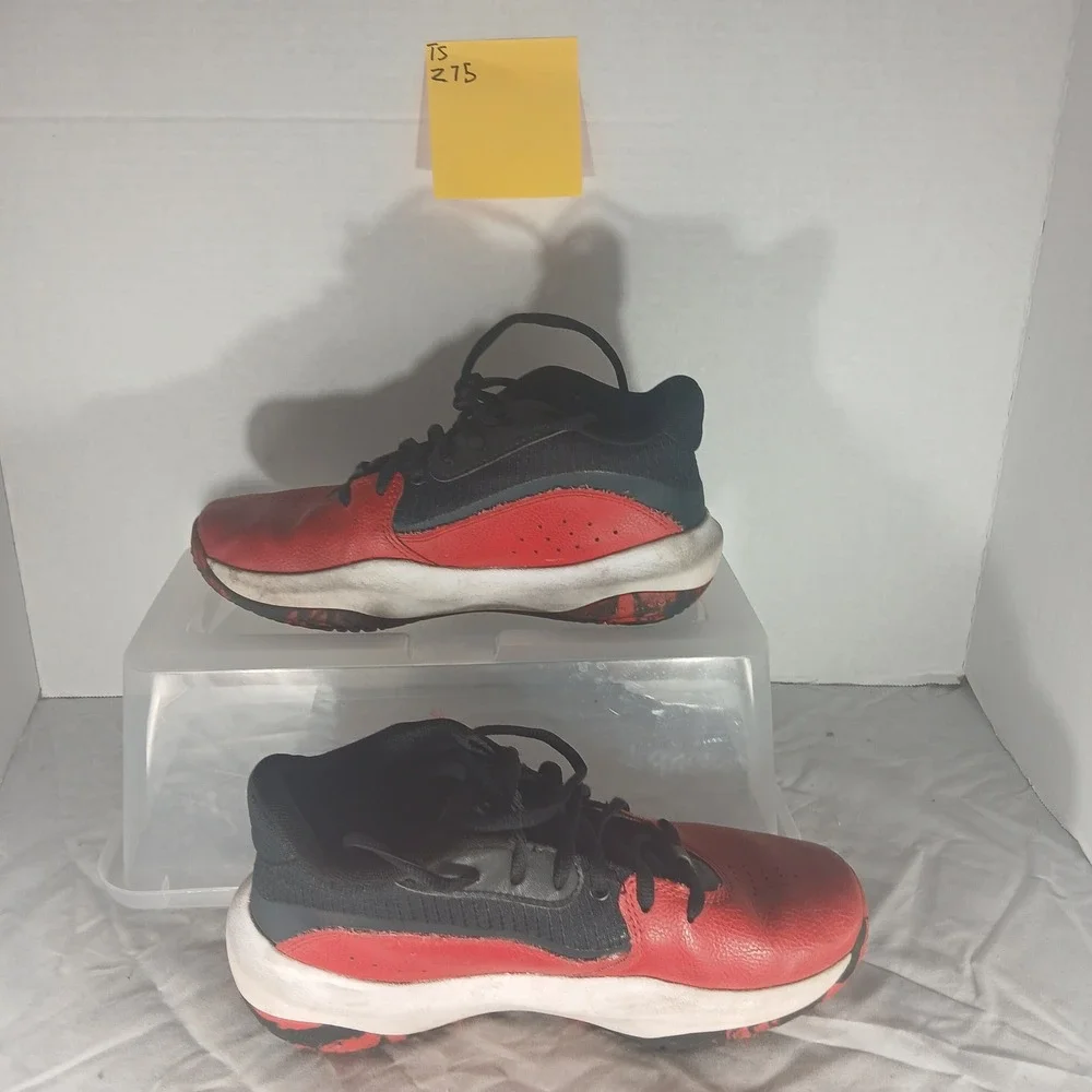 Under Armour Kids Basketball Shoes Red Black Youth Size‎ 5Y
